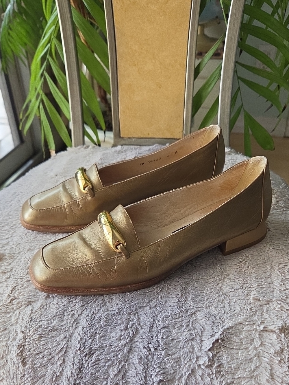 Stuart Weitzman Gold Leather Loafers ❤️